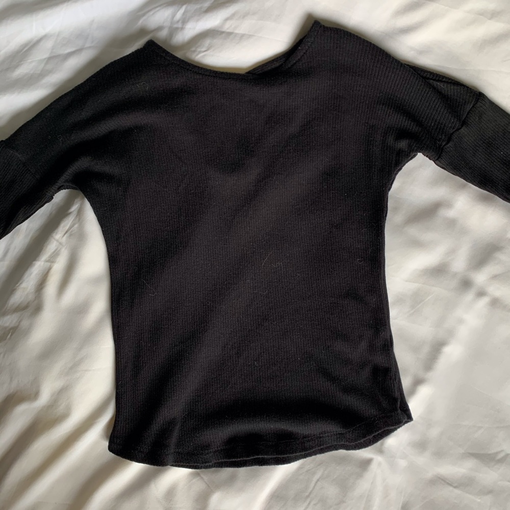 Black ribbed 3/4 sleeve top